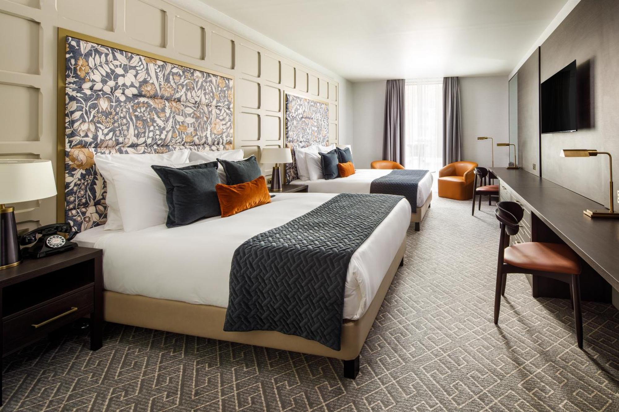The Municipal Hotel Liverpool - Mgallery Bagian luar foto A guest room at the Wynn Las Vegas