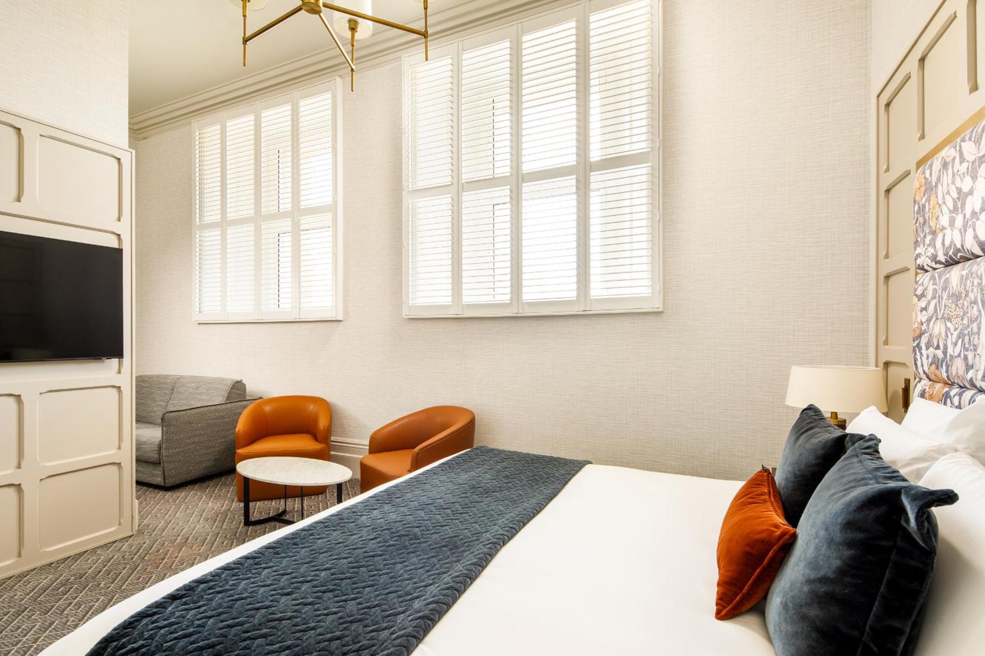 The Municipal Hotel Liverpool - Mgallery Bagian luar foto A room at the Hotel Commonwealth